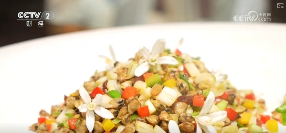 “春日盛景+限定美食” 花“香”盛“宴”点亮春经济