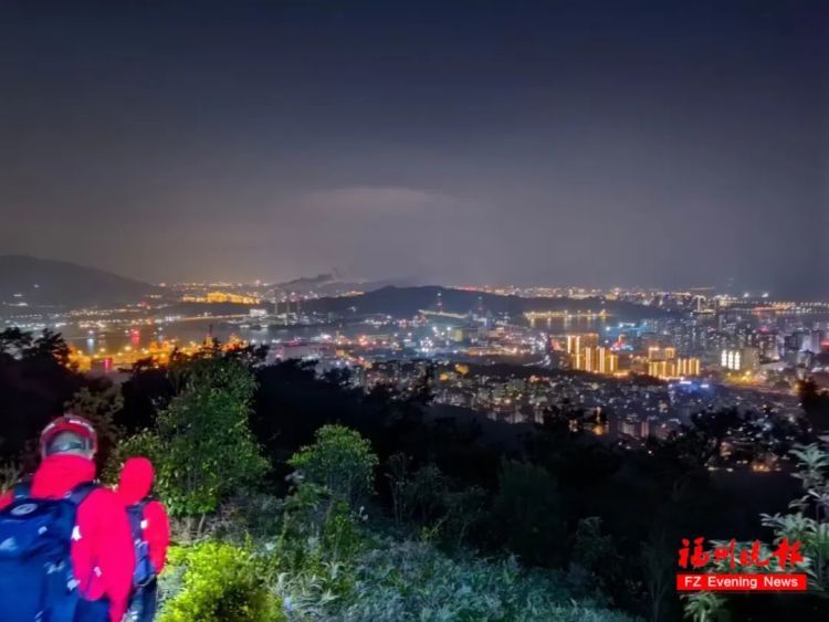 紧急救援!事发马尾一网红打卡地,一女子独自登山被困 紧急救援!事发马尾一网红打卡地,一女子独自登山被困