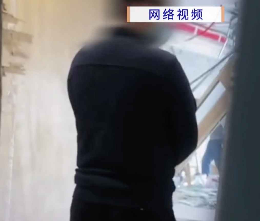 最新！佛山“黑金风格装修”已拆除，小区业主：都安心了