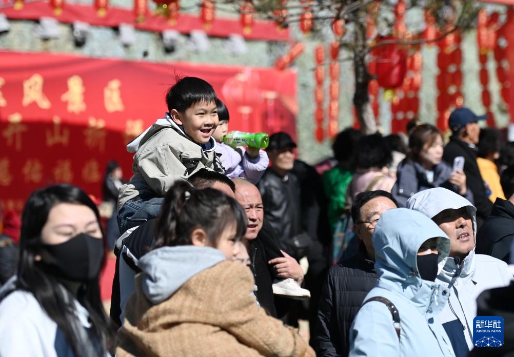 天津：开山迎客来