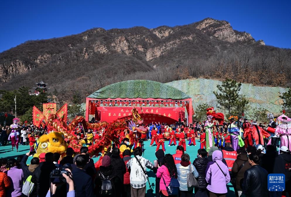 天津：开山迎客来
