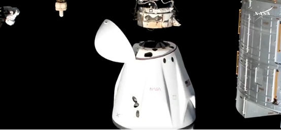 终于！滞留太空9个月的美国宇航员启程返回地球