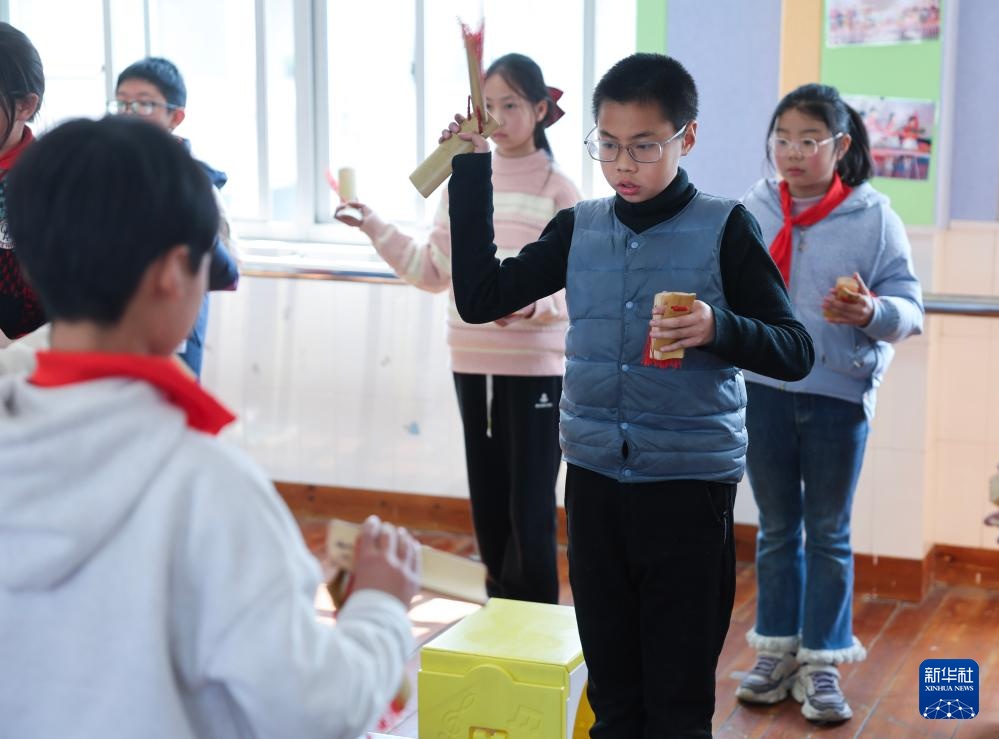 浙江诸暨:乡村学校开设传统戏剧课程 浙江诸暨:乡村学校开设传统戏剧课程