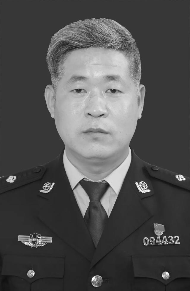 两名民警在办案途中遭遇车祸因公牺牲 两名民警在办案途中遭遇车祸因公牺牲