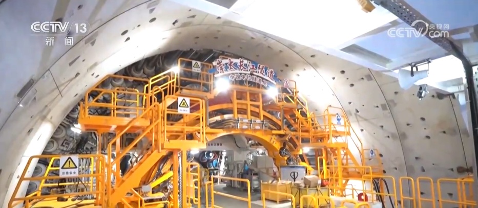 搭载“金刚钻”和“智慧脑” “国之重器”实现无人操作状态下毫米级掘进精度