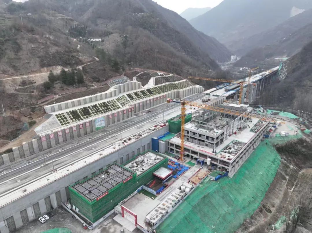 缩短至1小时左右!西安出发,这两条高铁有新进展→ 缩短至1小时左右!西安出发,这两条高铁有新进展→