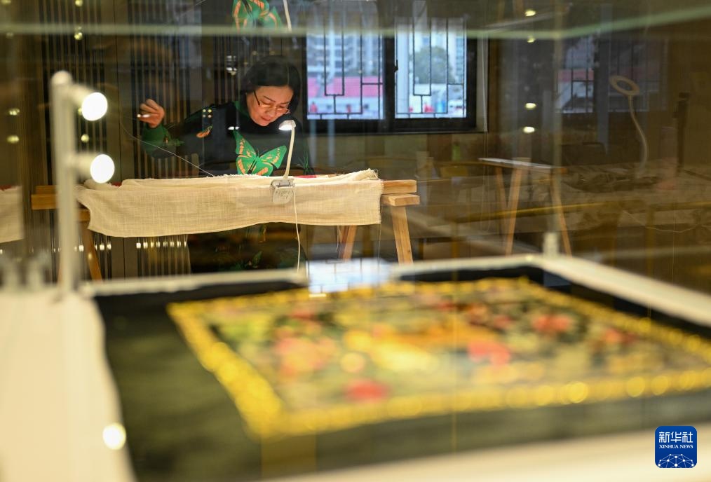 文化中国行丨妙手神针绣江湖