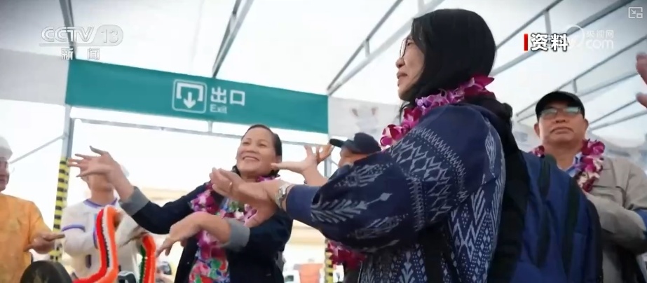 入境免签“牵手”追花游 文旅市场春意盎然释放多“彩”活力