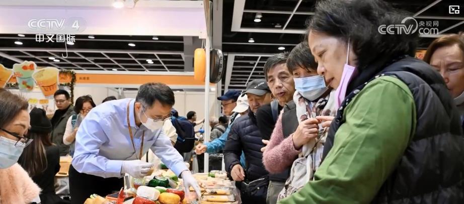 展现战略定力与务实担当!中国多措并举提振消费引关注 展现战略定力与务实担当!中国多措并举提振消费引关注