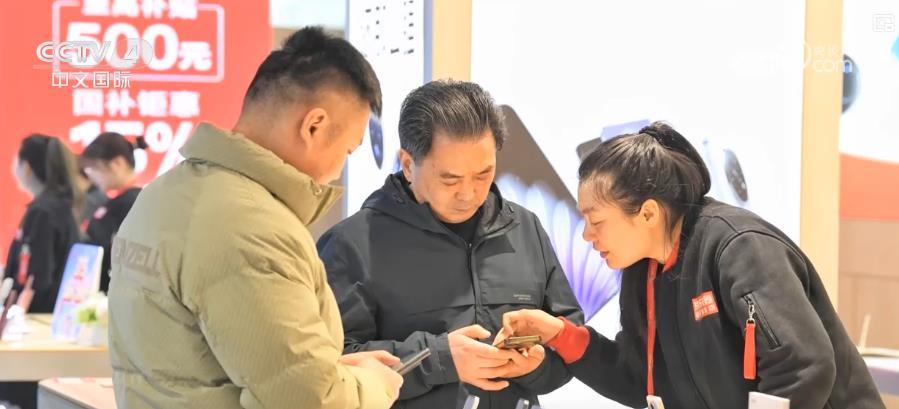 展现战略定力与务实担当!中国多措并举提振消费引关注 展现战略定力与务实担当!中国多措并举提振消费引关注