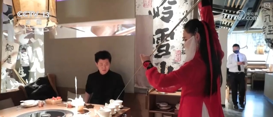 “首发+”碰撞“新”火花释放无限可能 助推消费新空间加速“进化” “首发+”碰撞“新”火花释放无限可能 助推消费新空间加速“进化”