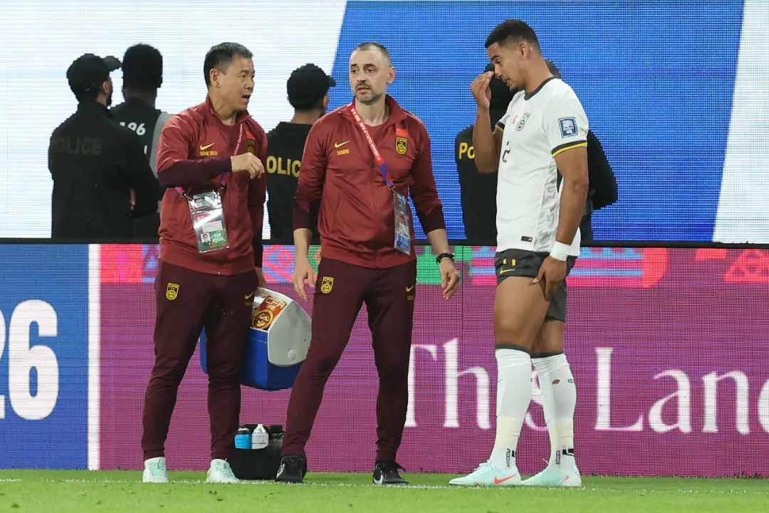 国足遭遇“黑色两分钟”！客场0比1不敌沙特