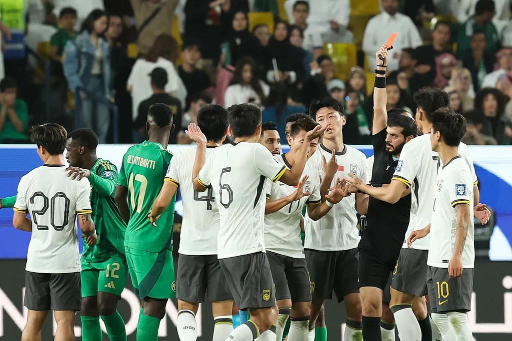 一觉醒来,国足输了!排名继续垫底 一觉醒来,国足输了!排名继续垫底