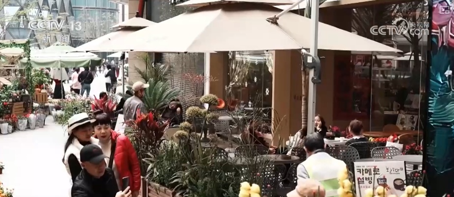 “首发+”碰撞“新”火花释放无限可能 助推消费新空间加速“进化” “首发+”碰撞“新”火花释放无限可能 助推消费新空间加速“进化”