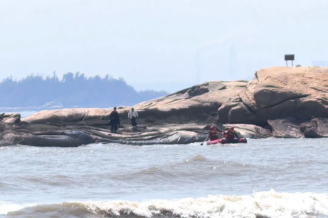 沉迷美景，回头竟发现自己“穿越”孤岛……