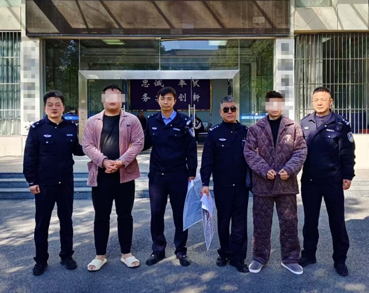 6名00后小伙被处罚!深夜驾车集体做这件事! 6名00后小伙被处罚!深夜驾车集体做这件事!