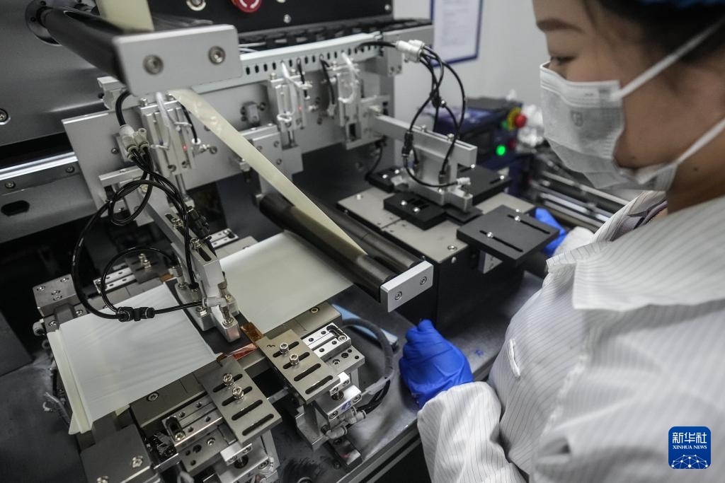 新华全媒+丨超低温高比能锂电池为无人机低温飞行保动力 新华全媒+丨超低温高比能锂电池为无人机低温飞行保动力