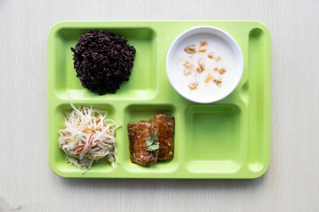 听劝！高校复刻“国家版减肥餐”！已有学生减掉104斤……