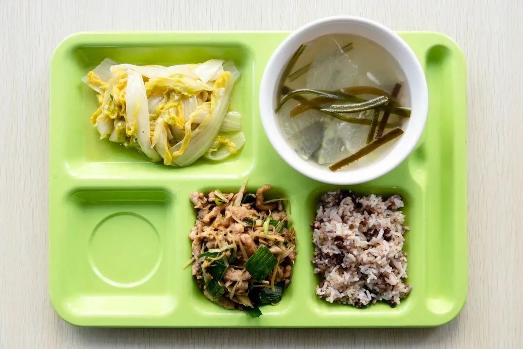 听劝！高校复刻“国家版减肥餐”！已有学生减掉104斤……