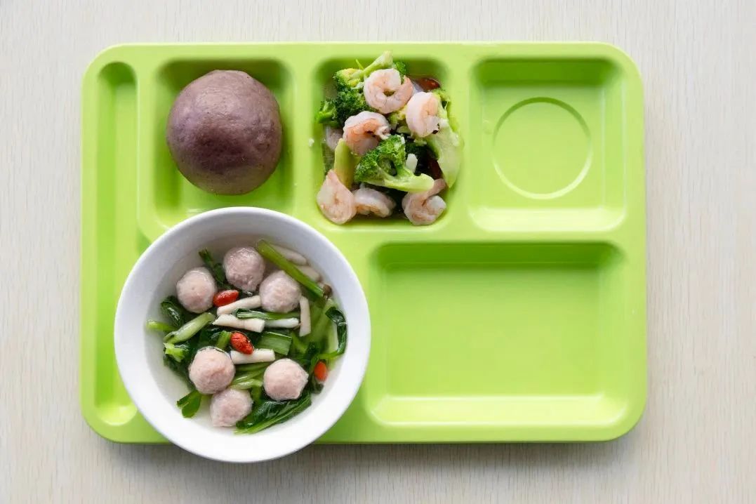 听劝！高校复刻“国家版减肥餐”！已有学生减掉104斤……