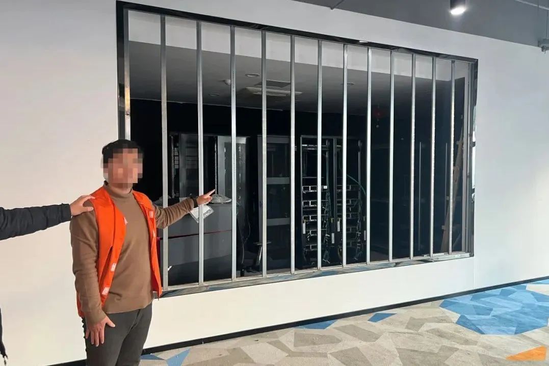 “蚂蚁搬家”式盗窃你见过吗？搬空一层楼的那种