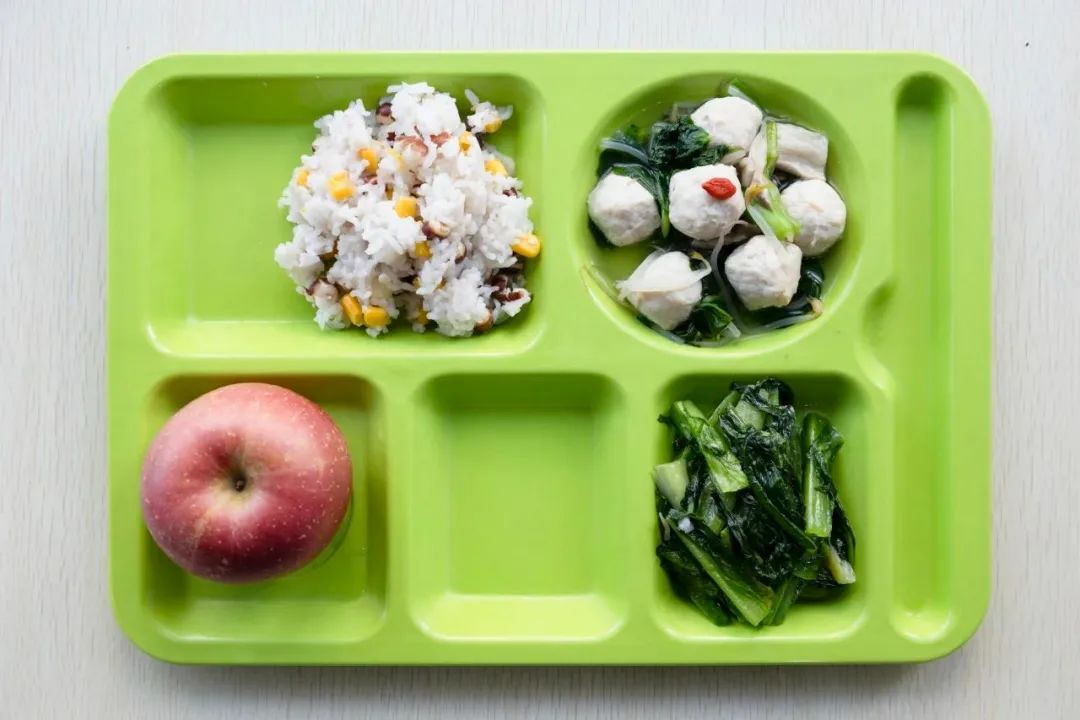 听劝！高校复刻“国家版减肥餐”！已有学生减掉104斤……