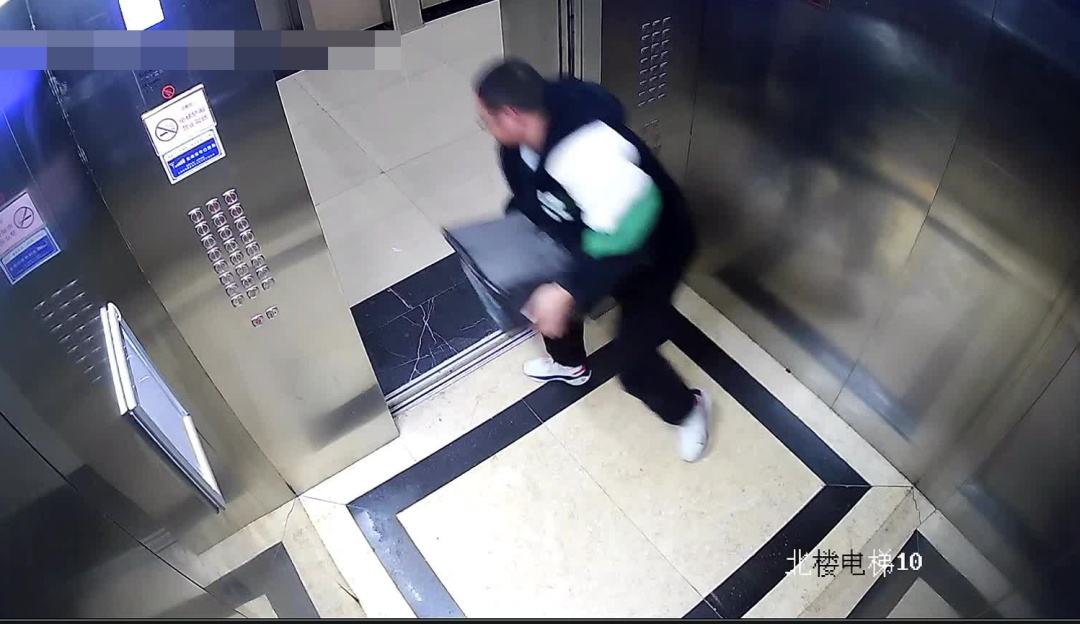 “蚂蚁搬家”式盗窃你见过吗？搬空一层楼的那种