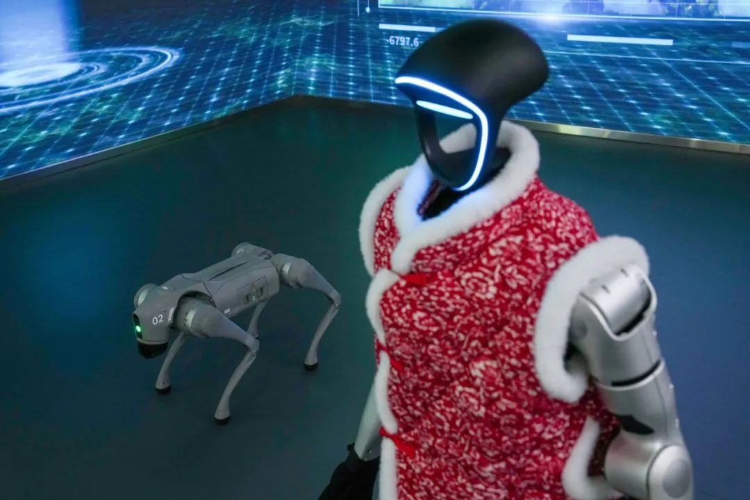 加速跑吧,人形机器人! 加速跑吧,人形机器人!