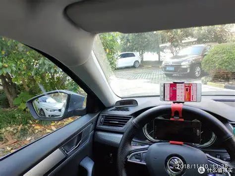 这些车内装饰品,你还在用? 这些车内装饰品,你还在用?