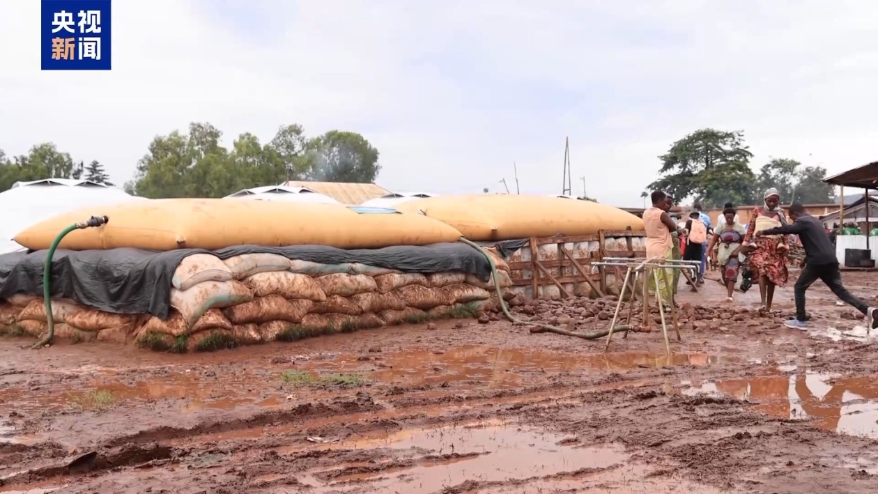 刚果(金)冲突升级 不到三个月已有十万难民逃往邻国 刚果(金)冲突升级 不到三个月已有十万难民逃往邻国