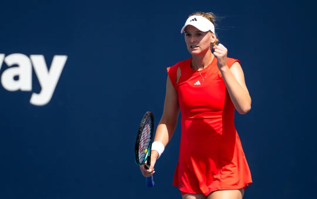 郑钦文2比0战胜汤森德，晋级WTA1000迈阿密站16强！