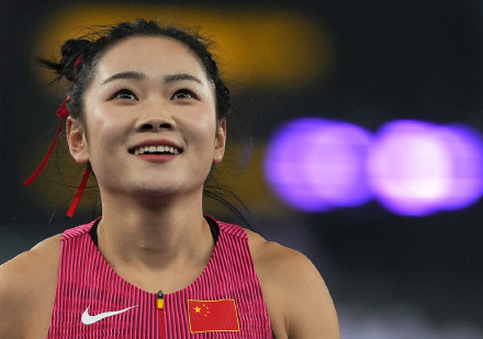 田径室内世锦赛闯进决赛 梁小静一天两刷个人最好成绩
