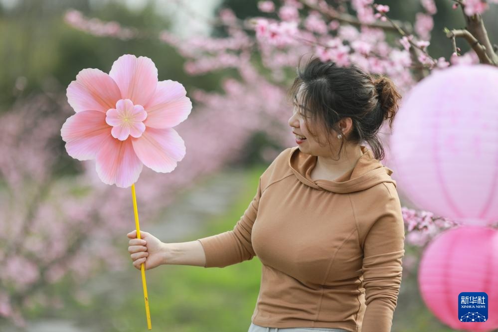四川成都：龙泉山桃花满园