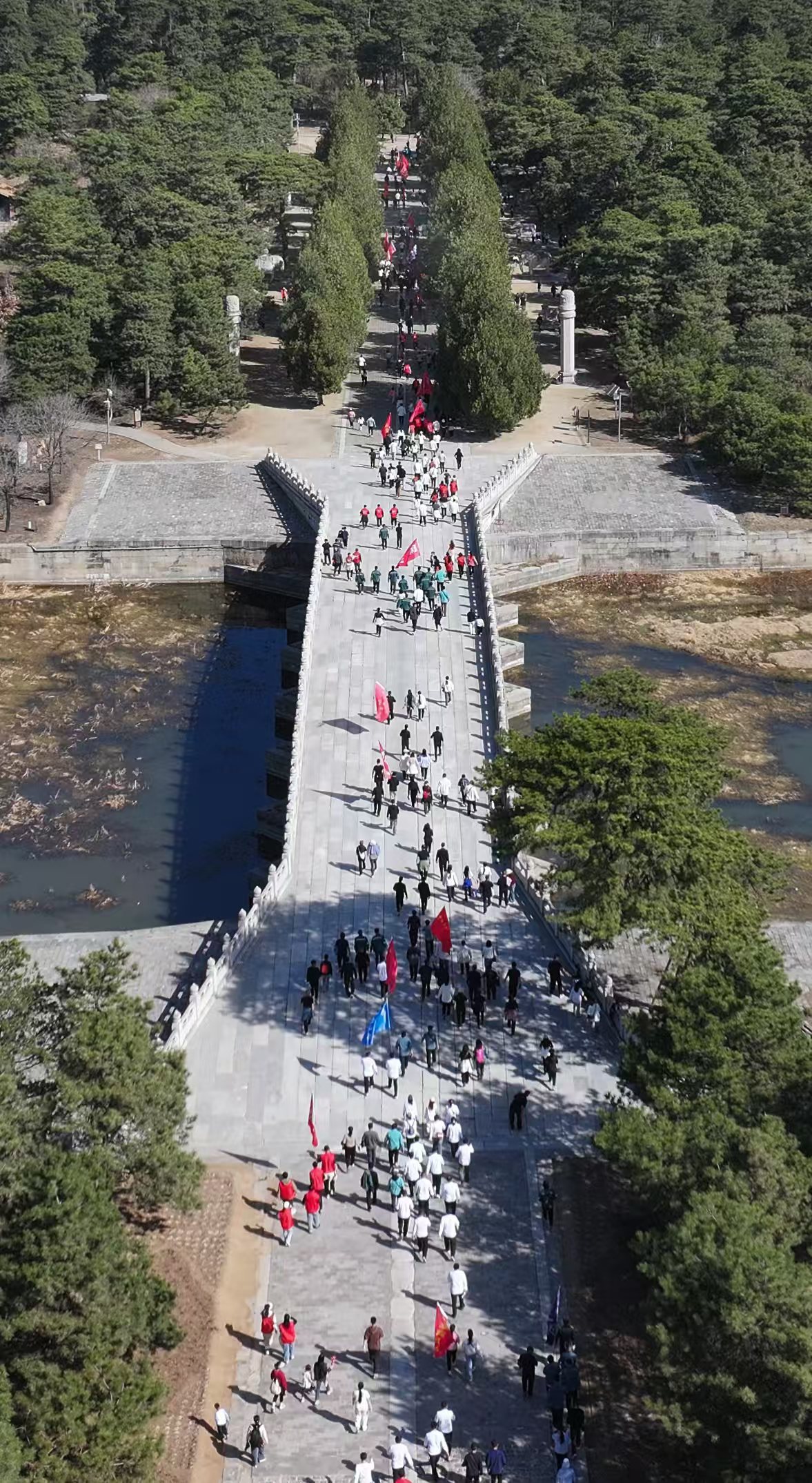 河北易县:骑行徒步赏春色 共享户外运动乐趣 河北易县:骑行徒步赏春色 共享户外运动乐趣