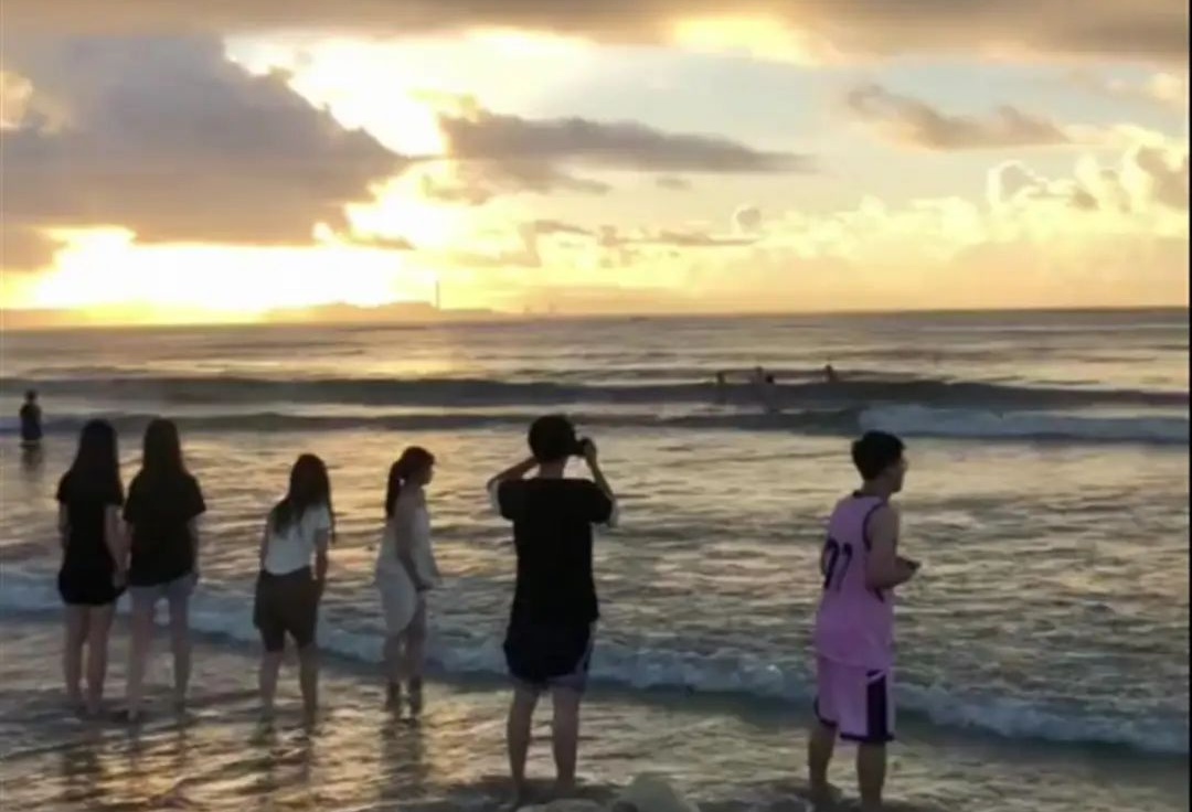 10岁小孩哥海上漂流一天一夜!紧急提醒→ 10岁小孩哥海上漂流一天一夜!紧急提醒→