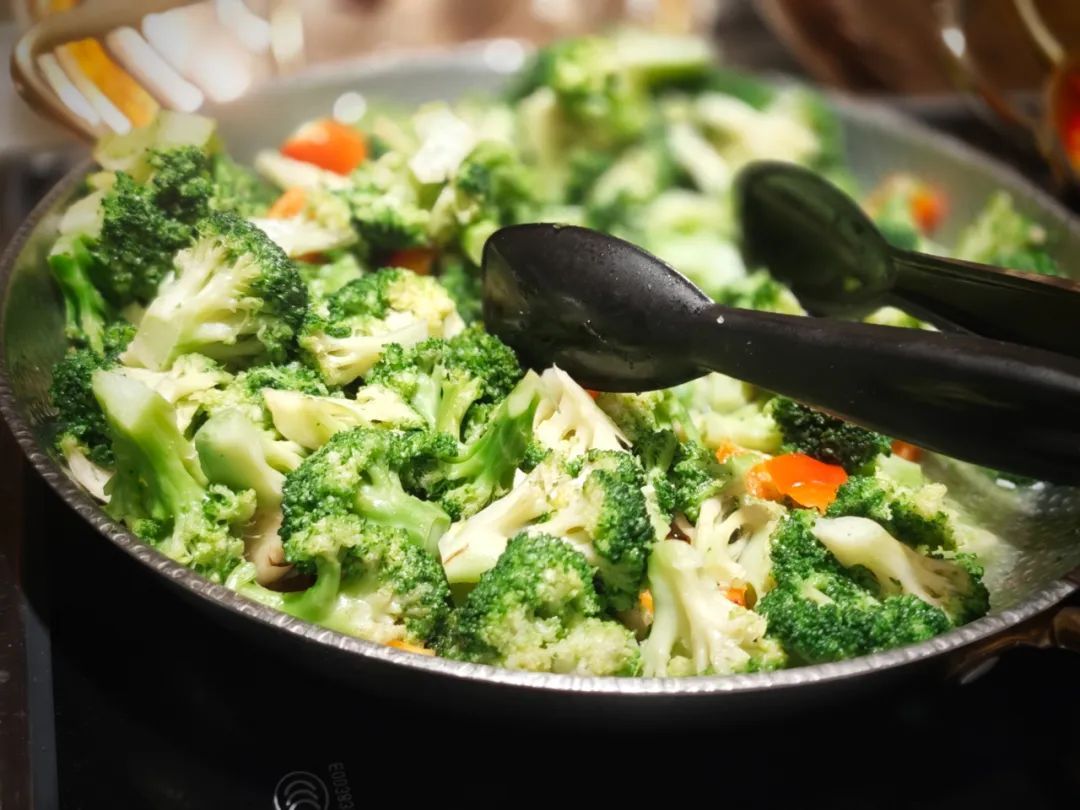 饮食“长寿密码”:4种营养素缺一不可,就藏在这些食物里 饮食“长寿密码”:4种营养素缺一不可,就藏在这些食物里