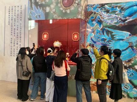 新纪录！国博凤冠冰箱贴销量破1000000