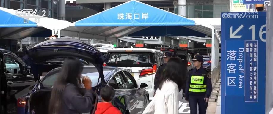 “北上”持续火热 港澳单牌车海关备案量突破15万宗