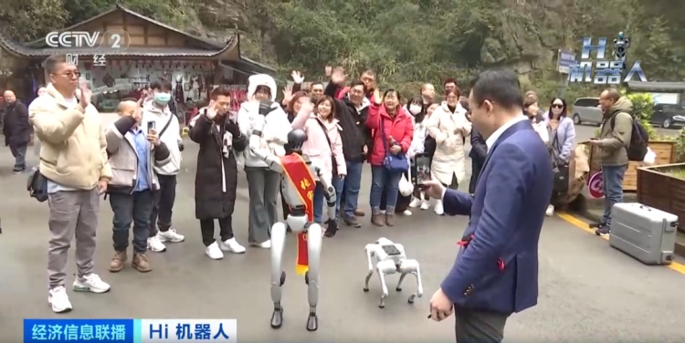 机器人租赁市场火爆!订单多到紧急下架 机器人租赁市场火爆!订单多到紧急下架