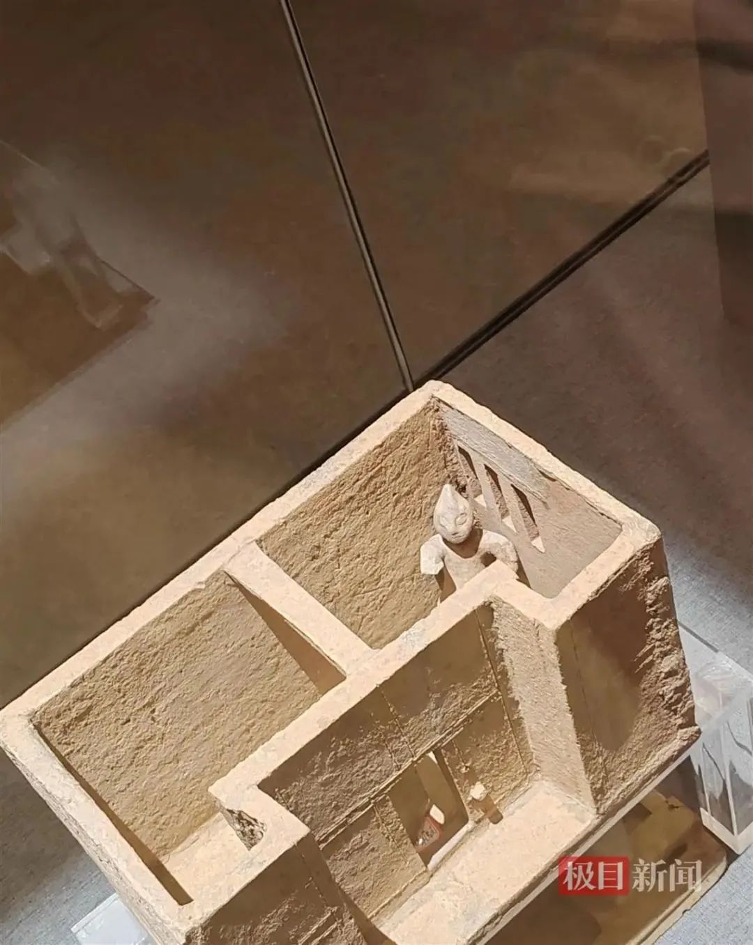 文物撞脸奥特曼!博物馆回应:汉代的,确实挺像 文物撞脸奥特曼!博物馆回应:汉代的,确实挺像