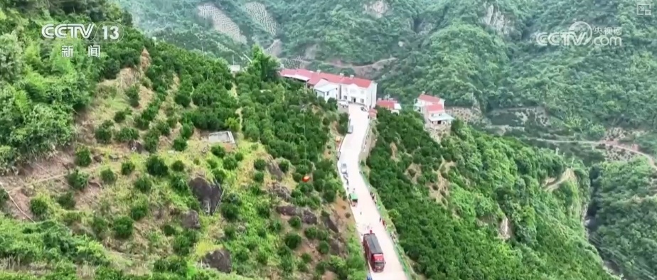 坐“火车”乘“飞机” 科技赋能脐橙“跑”上公路出山 坐“火车”乘“飞机” 科技赋能脐橙“跑”上公路出山