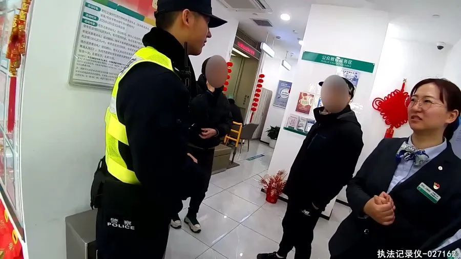 上海七旬阿姨网上结识“配音导师”,学习一个多月后才发现…… 上海七旬阿姨网上结识“配音导师”,学习一个多月后才发现……