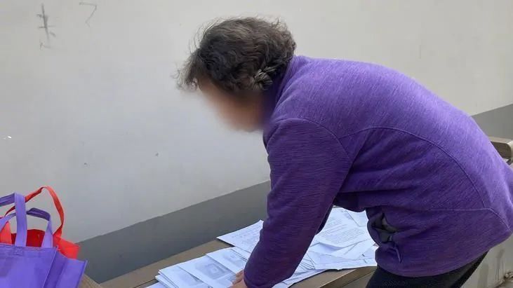 老人领免费鸡蛋后竟遭到起诉?这些骗局专坑老年人! 老人领免费鸡蛋后竟遭到起诉?这些骗局专坑老年人!