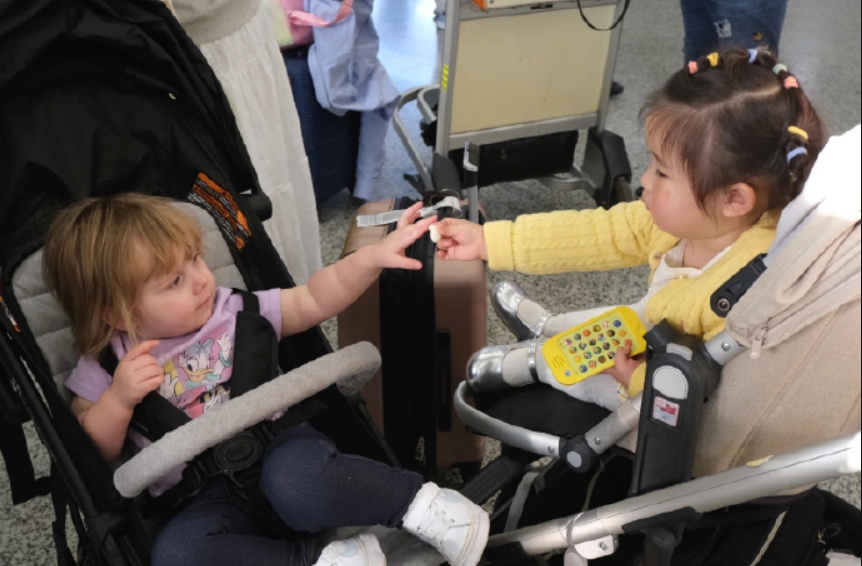 两张照片，全球刷屏！中美家庭见面了