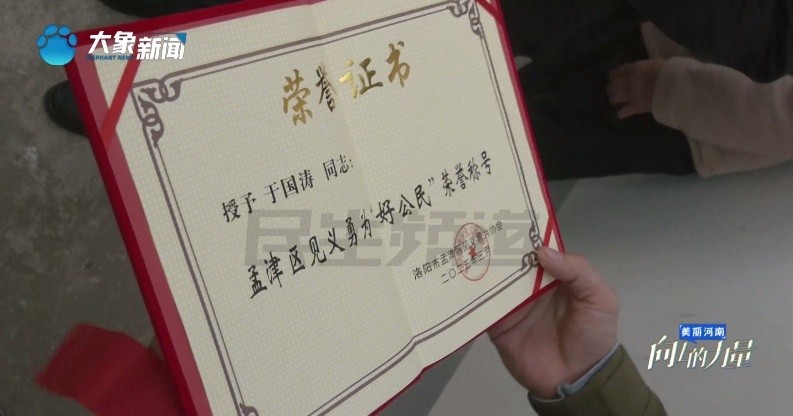 直接下跪！5岁女童家人泪崩，终于找到了！