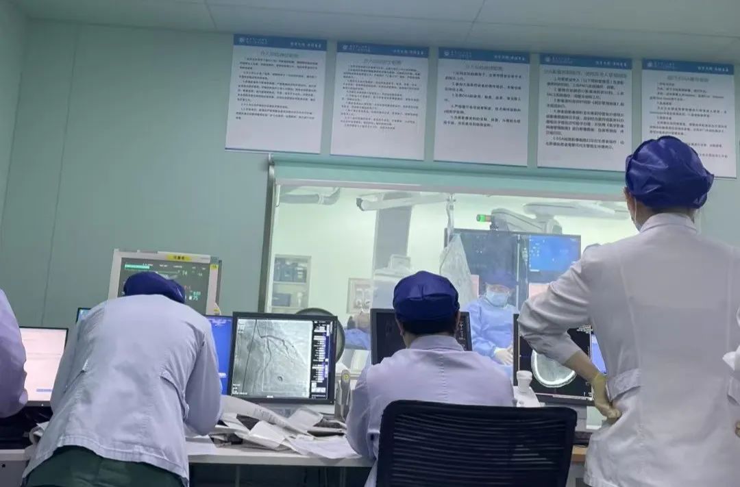 婚礼进行到一半，一群人集体“跑了”？