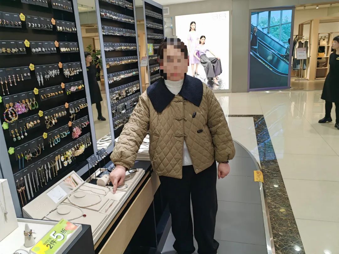 “爱不释手”变“悔不当初”!盗手链,得“手镯”! “爱不释手”变“悔不当初”!盗手链,得“手镯”!