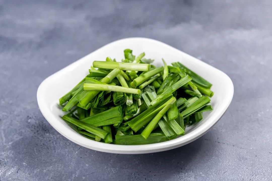“早春韭菜一束金”！春天，真的建议你多吃韭菜！