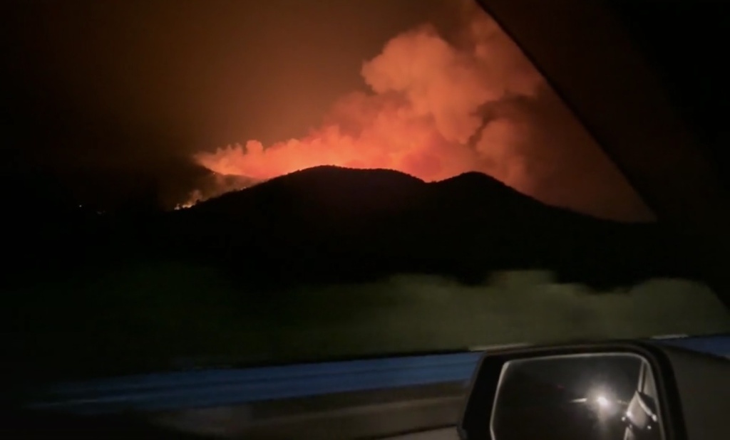 昆明晋宁区山火已全线扑灭：无人员伤亡，起火原因正调查