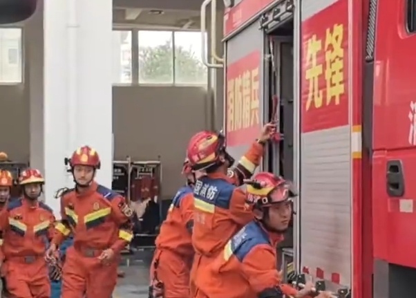 缅甸7.9级地震影响云南：5列旅客列车紧急扣停，部分在途列车限速80公里